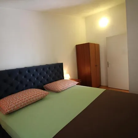 Centre & Free Private Parking * Makarska