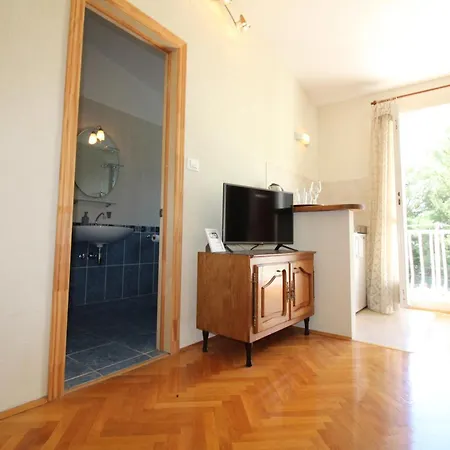 Centre & Free Private Parking マカルスカ