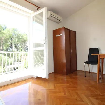 Apartment Centre & Free Private Parking *