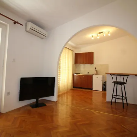 Apartment Centre & Free Private Parking Makarska