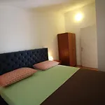 Centre & Free Private Parking * Makarska