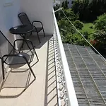 Apartment Centre & Free Private Parking Makarska